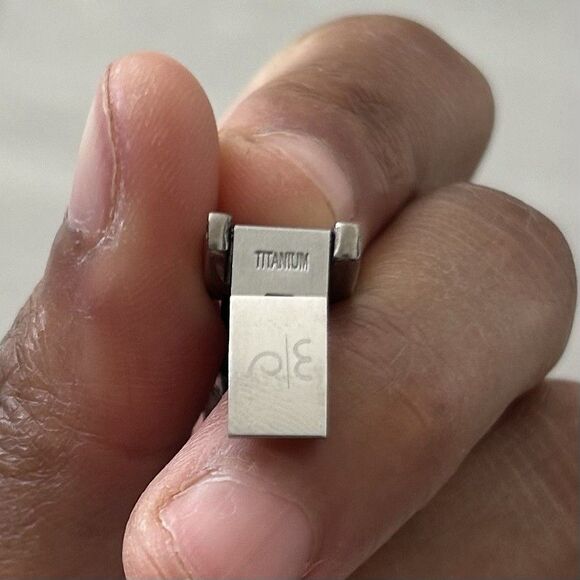 The Danbury Mint Mens Bracelet 8" Fashion Jewelry Titanium With Original Jewelry - Picture 9 of 11